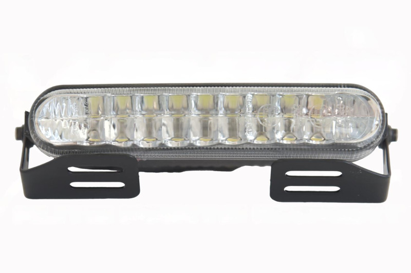 Dienas gaitas lukturi priekšā kreisajā pusē "Minauto Vision