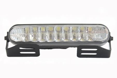 Dienas gaitas lukturi priekšā kreisajā pusē "Minauto Vision