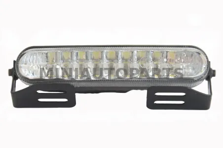 Dienas gaitas lukturi priekšā kreisajā pusē "Minauto Vision