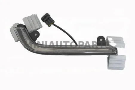 Dienas gaitas lukturi priekšā kreisajā pusē Aixam Emotion