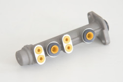 Galvenais bremžu cilindrs Aixam