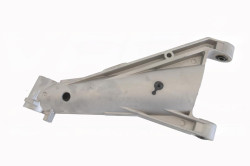 Labās / kreisās puses aizmugurējās piekares svira - + m8 Ligier JS50