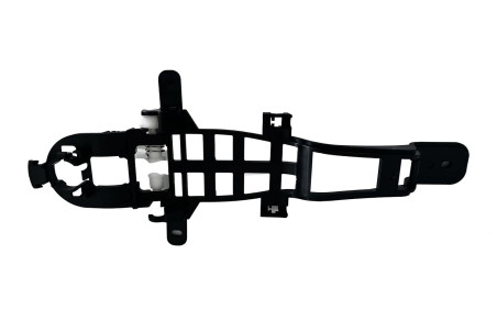 Ārējo durvju roktura pamatne kreisajā pusē Ligier JS50