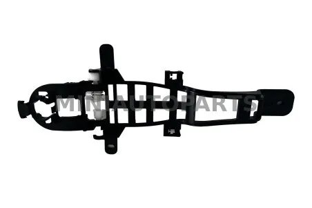 Ārējo durvju roktura pamatne kreisajā pusē Ligier JS50