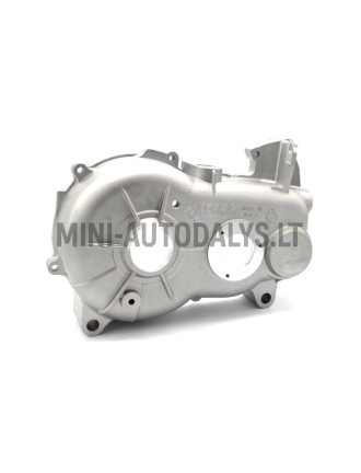 Ātrumkārbas puse pretējā pusē "Aixam