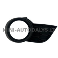 "Aixam" režģa miglas lukturis / dienas gaitas lukturis labajā pusē